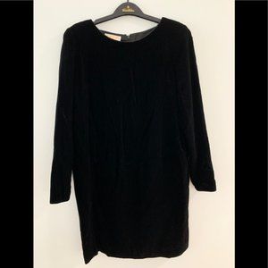 Black long sleeve VELVET dress